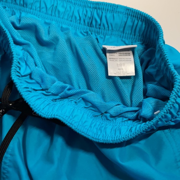 Calvin Klein swim shorts. medium. Blue - Picture 3 of 3